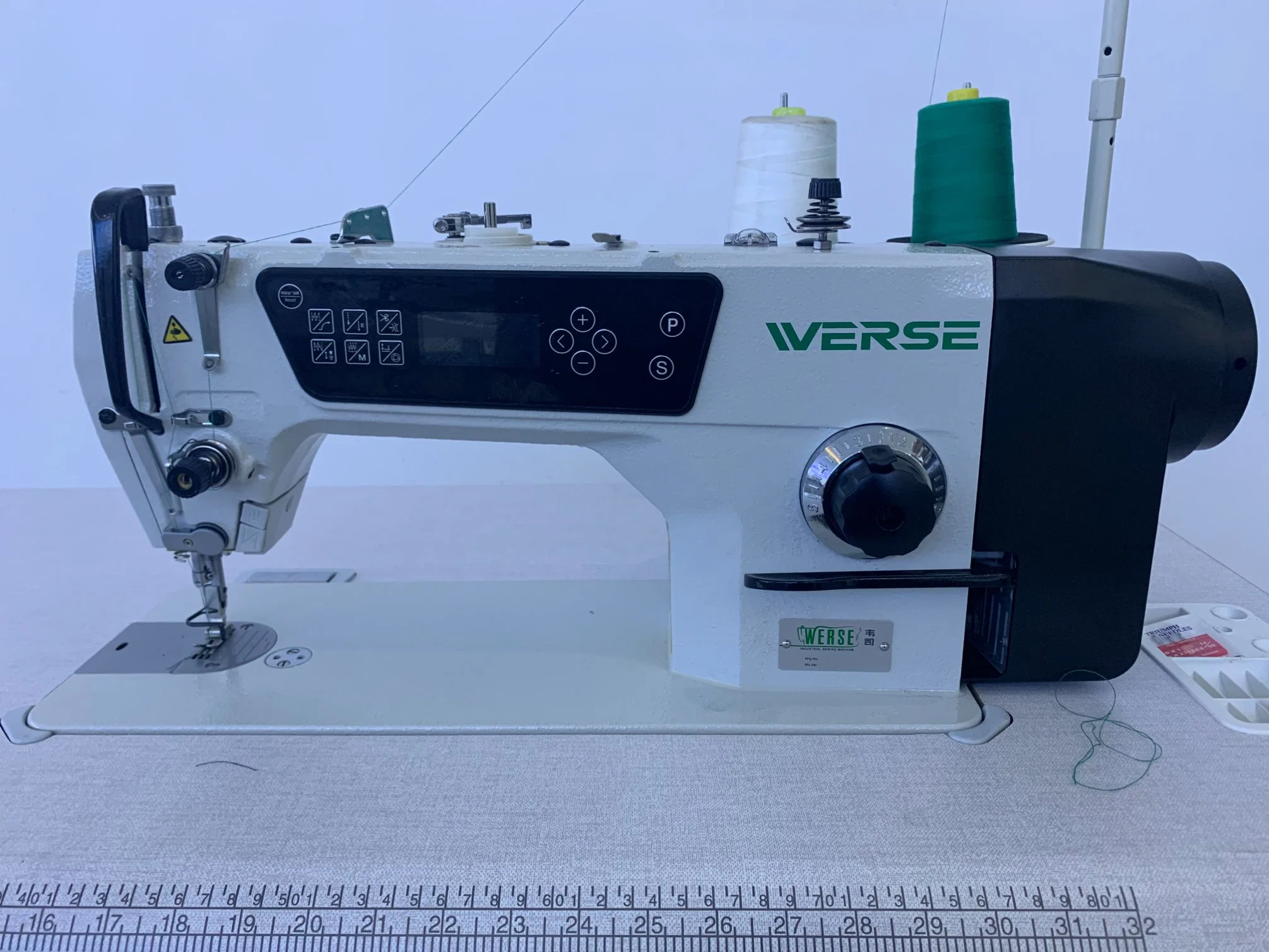 New Arrival High Speed Lockstitch Machine Thickness Intelligent Computer Industrial Flat Sewing Machine