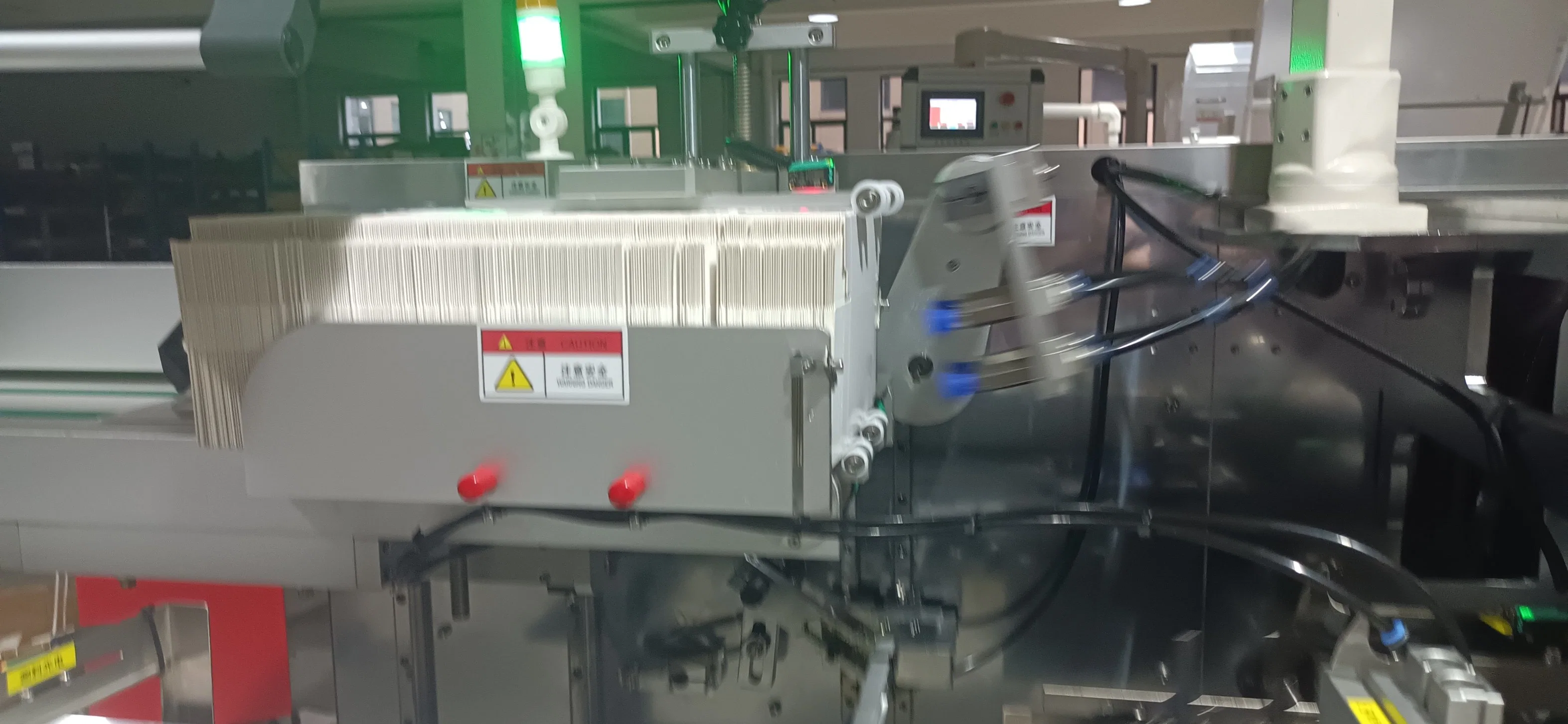 Mwellpack Automatic Box Packing Machine Cartoning Machine for Baked Goods Bread, Cake, Biscuit