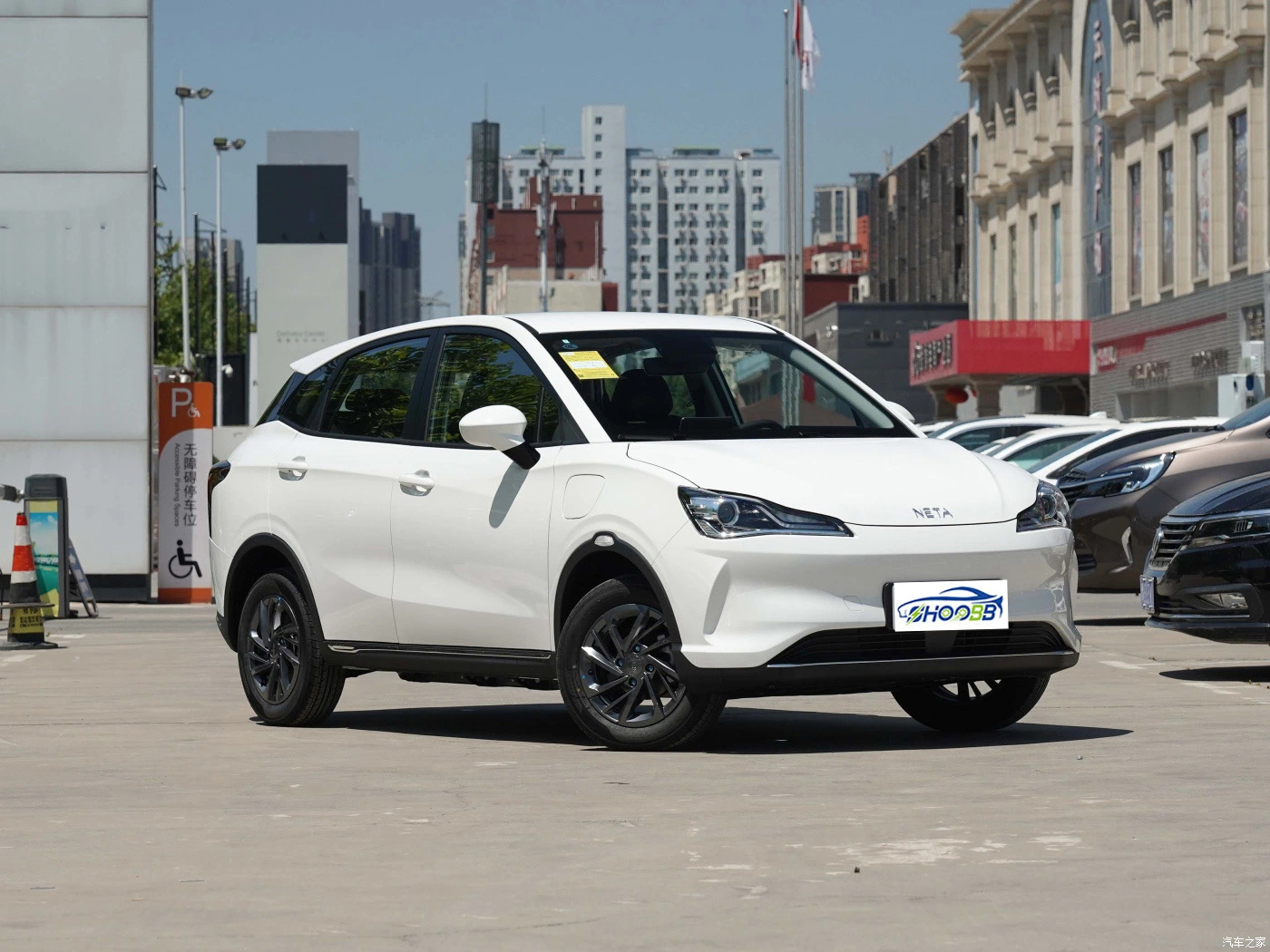 Fournisseur d'usine Voiture électrique d'occasion Neta V Véhicule électrique avec conduite à droite et ECC.