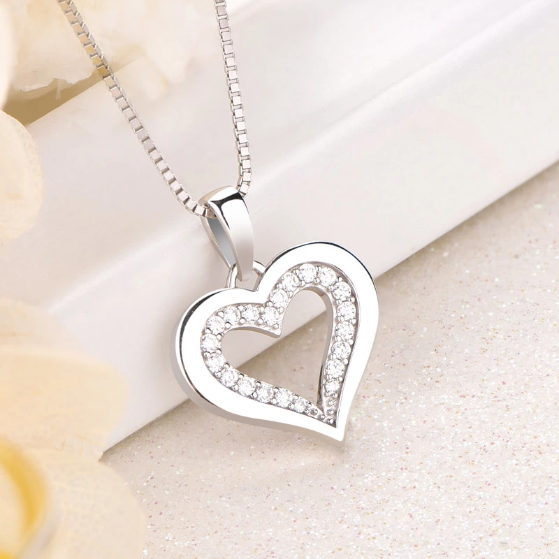 Halloween Diamond Jewelry Fashion Jewelry Ladies Classic Diamond Necklace Heart Shape Clavicle 14K White Gold Women&prime; S Heart Shape Necklace