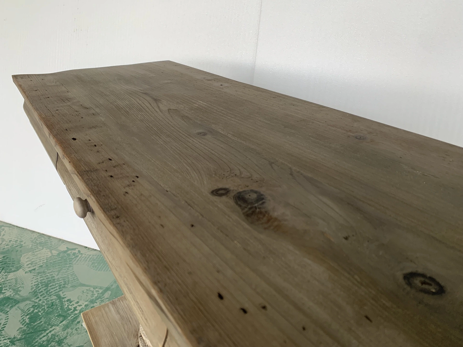 Reclaimed Fir Wood Corner Table