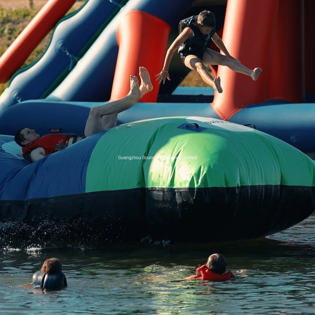 165 Personnes Parc d'Attractions en Plein Air Parc Aquatique Gonflable pour Eau Libre