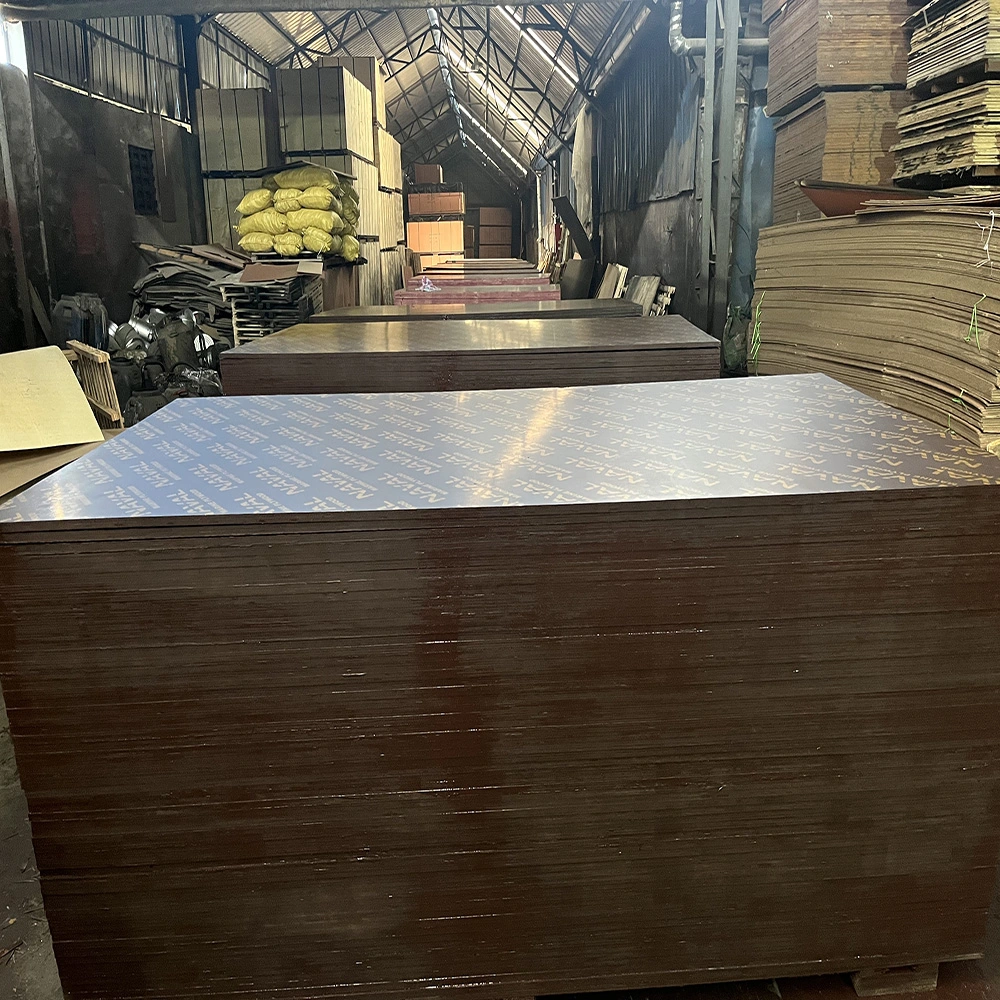 Mercado de la UE 1250*2500 21mm de hormigón Encofrado exterior impermeable de la construcción de madera contrachapada de
