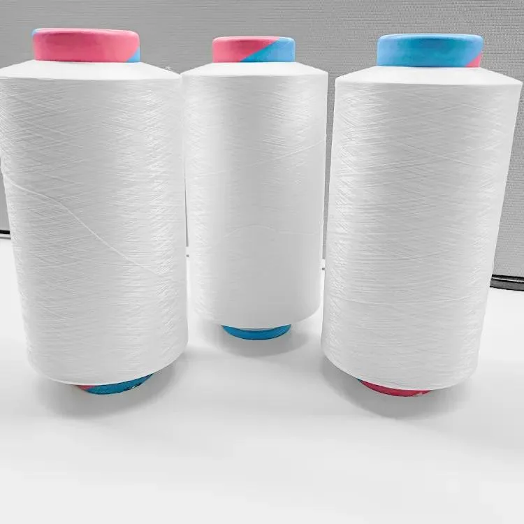 بائع جملة ملوّنة من الألياف الدقيقة 100% من بائع جملة DTY Sewing Thread قطعة من البوليستر لتنشيف خيوط