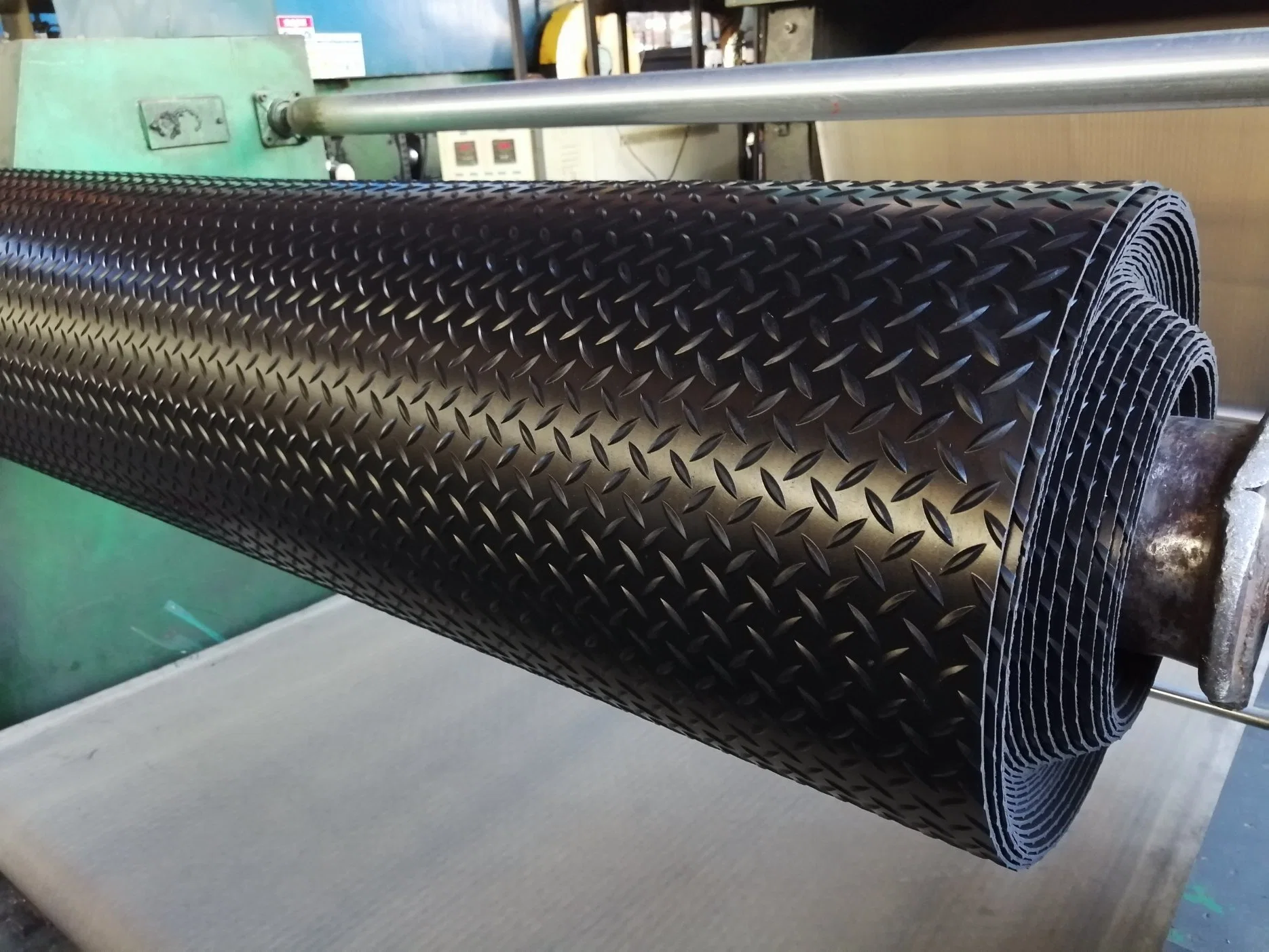 Factory Manufacture Anti -Slip Diamond Rubber Matting/Sheet