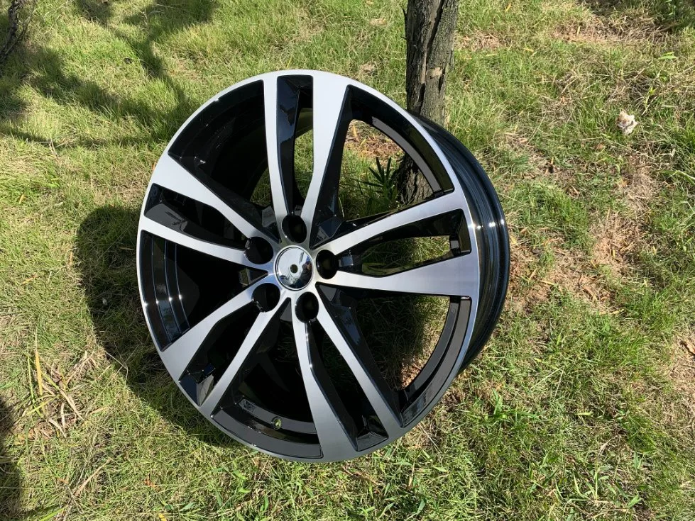 RIM Factory Wholesale/Supplier 19X8.5 pouces PCD 5X112 et 30 argent Jantes de voiture Rines