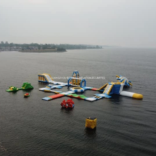 Schlauchboot Wasserpark Aqua Park, Aufblasbare Riesenwasser Spiele für Erwachsene, Wasserpark Vergnügungspark Ausrüstung zum Verkauf