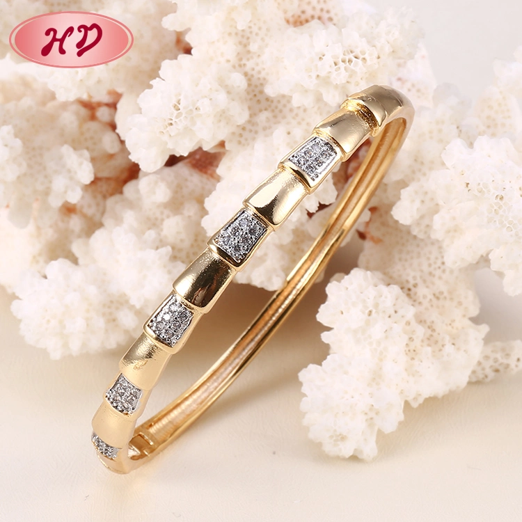 Wholesales Fashion Design Charms Gold Filled Bangle for Girls