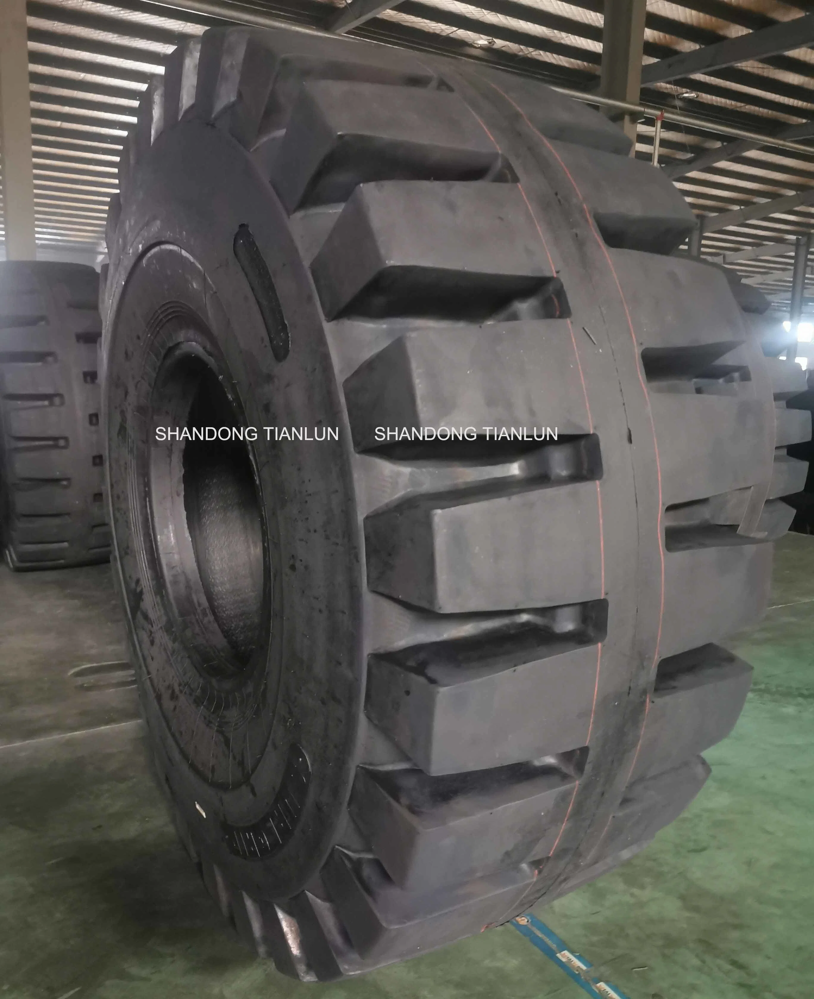 Neumático radial OTR de acero 23,5r25 26,5r25 29.5r25 35/65r33 radial Neumático