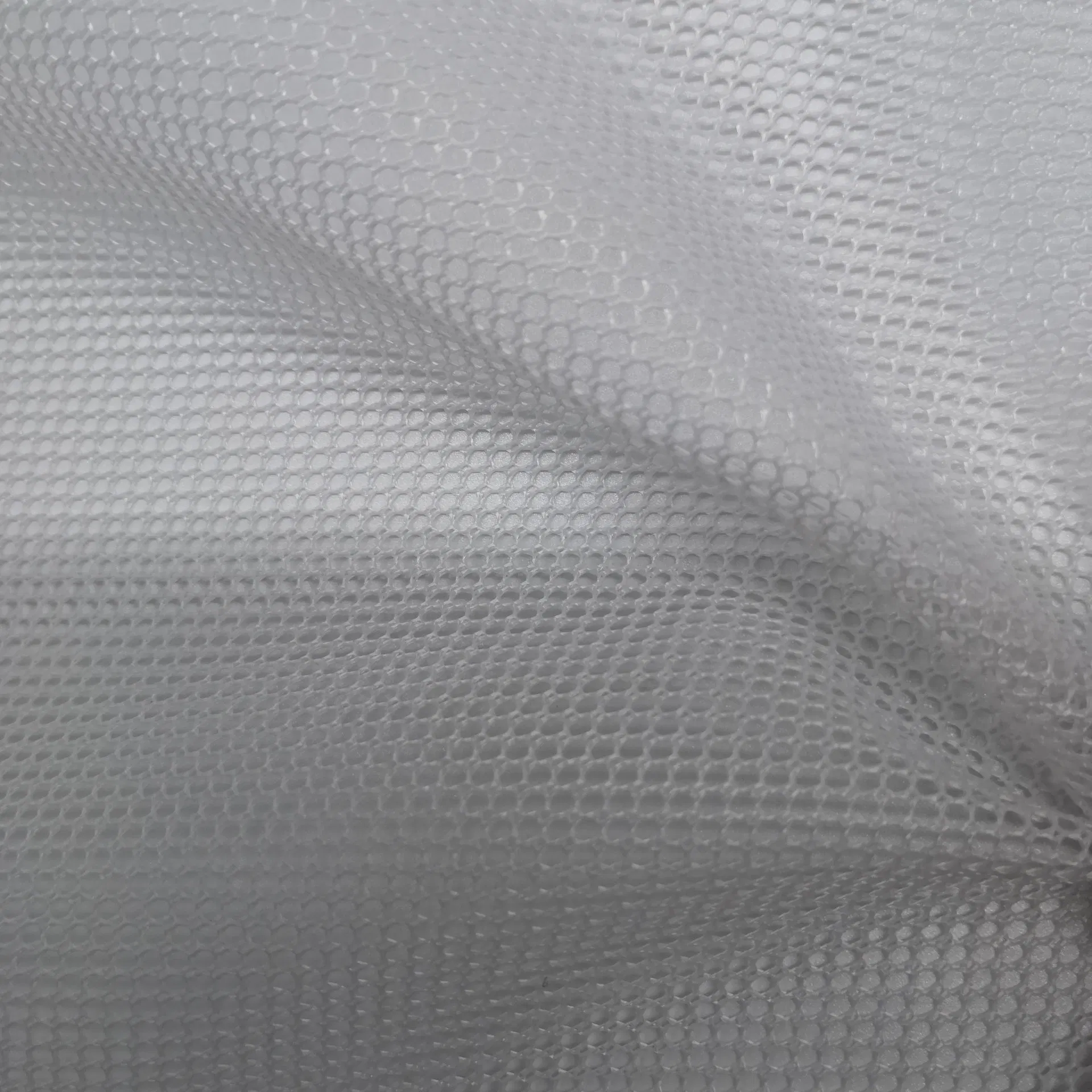 Tissu en tulle doux et résistant à l'eau 100 % polyester filet/maille vêtement/casquette Tissu de doublure pour doublure