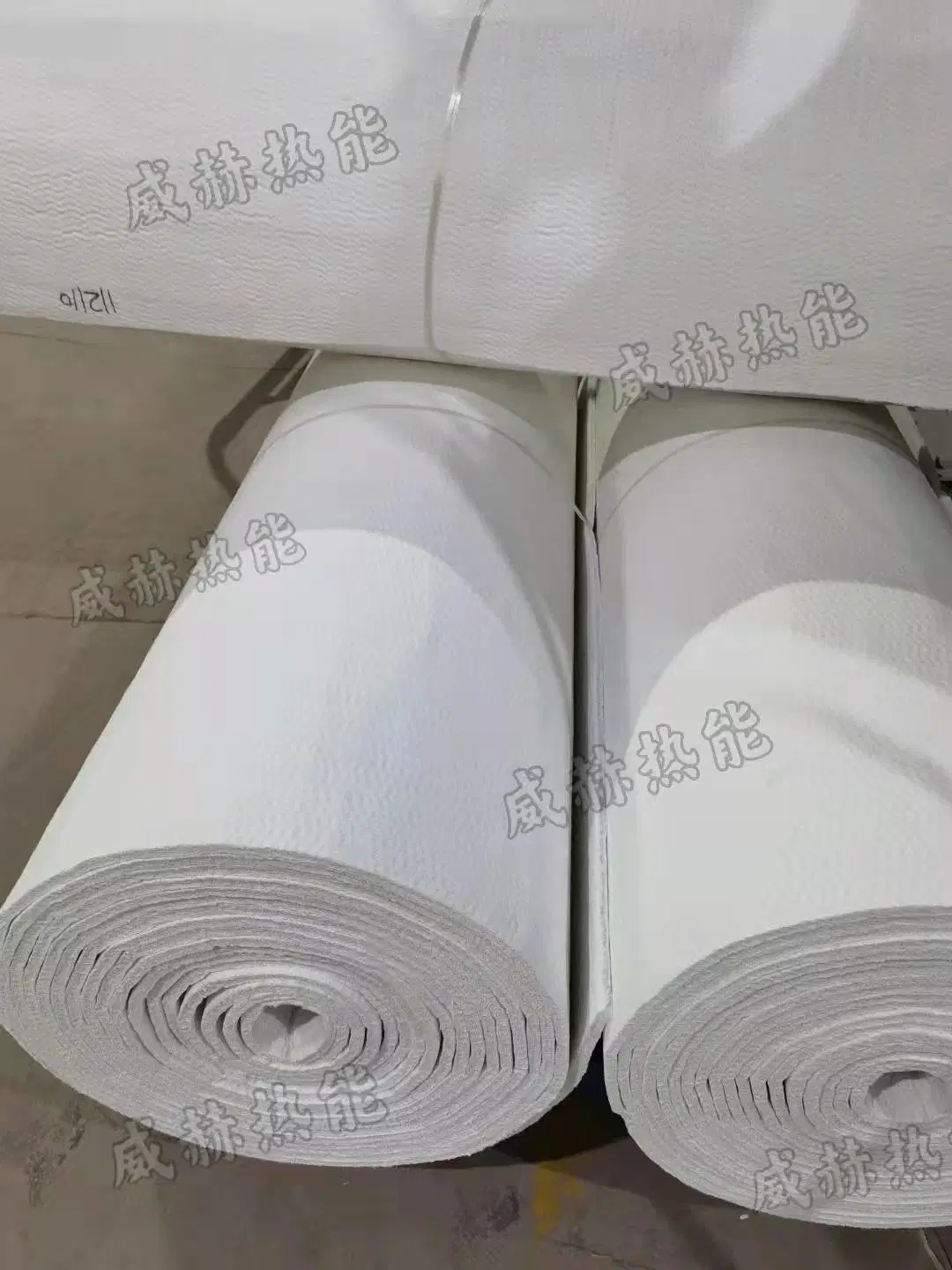 Made of Nano-Silica Aerogel as The Main Material and with Glass Fiber Insulation Cotton Through Special Process, Low Thermal Conductivity, Certain Tensile