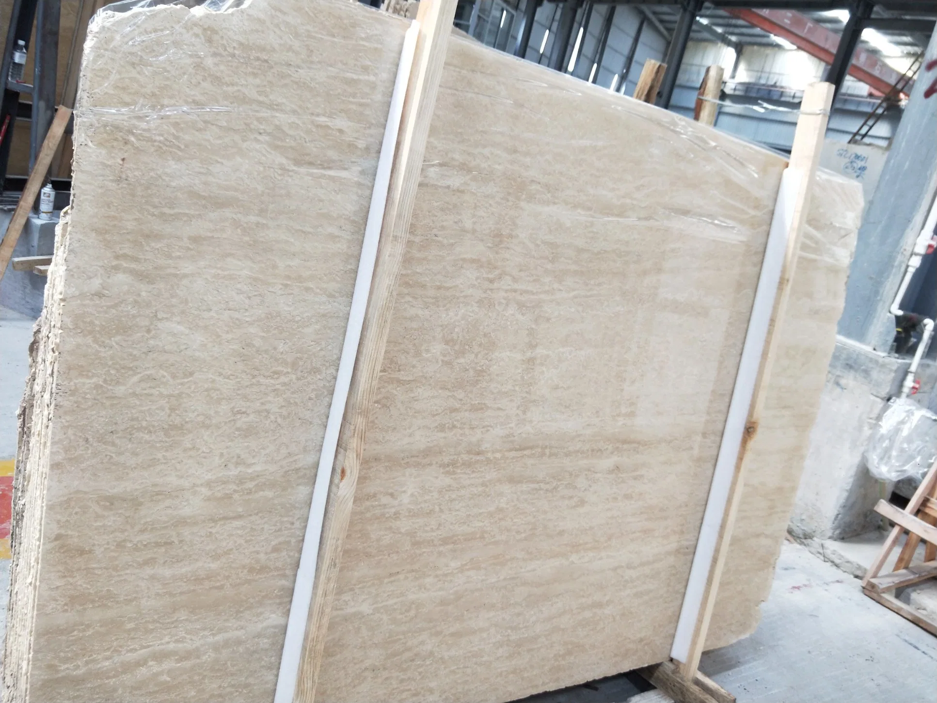 Natural Stone White/Beige Travertine Tiles for Flooring and Wall Facade