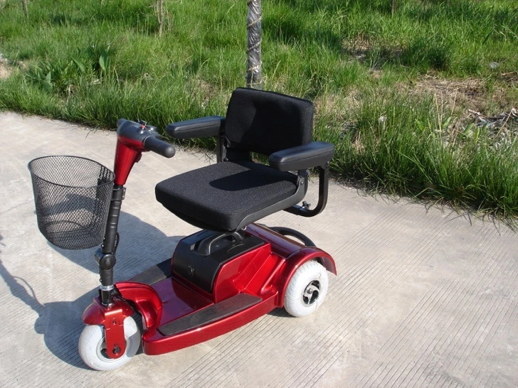 EEC Approved 12V 3 Wheel Electric Mobility Scooter for Elder Bme 4602