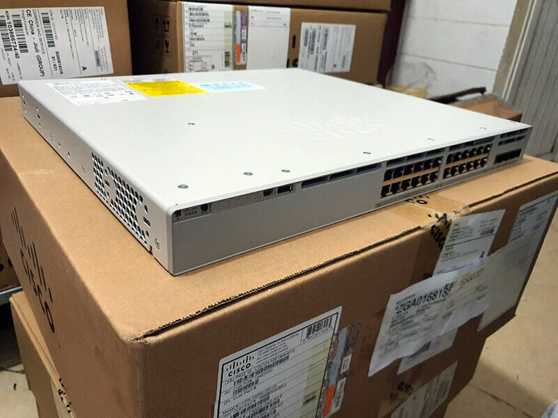 Conmutador de red Cisco Catalyst 9300L - conmutador - 24 puertos - 4X-24p-C9300L-a Switch Ethernet