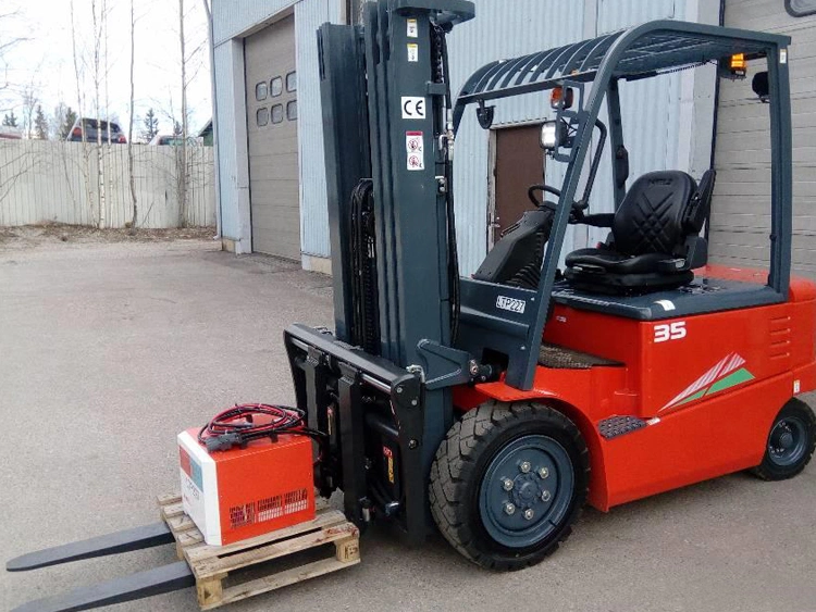 Hot Sale Heli Brand Industrial Forklift Battery Forklift 3ton Cpd30