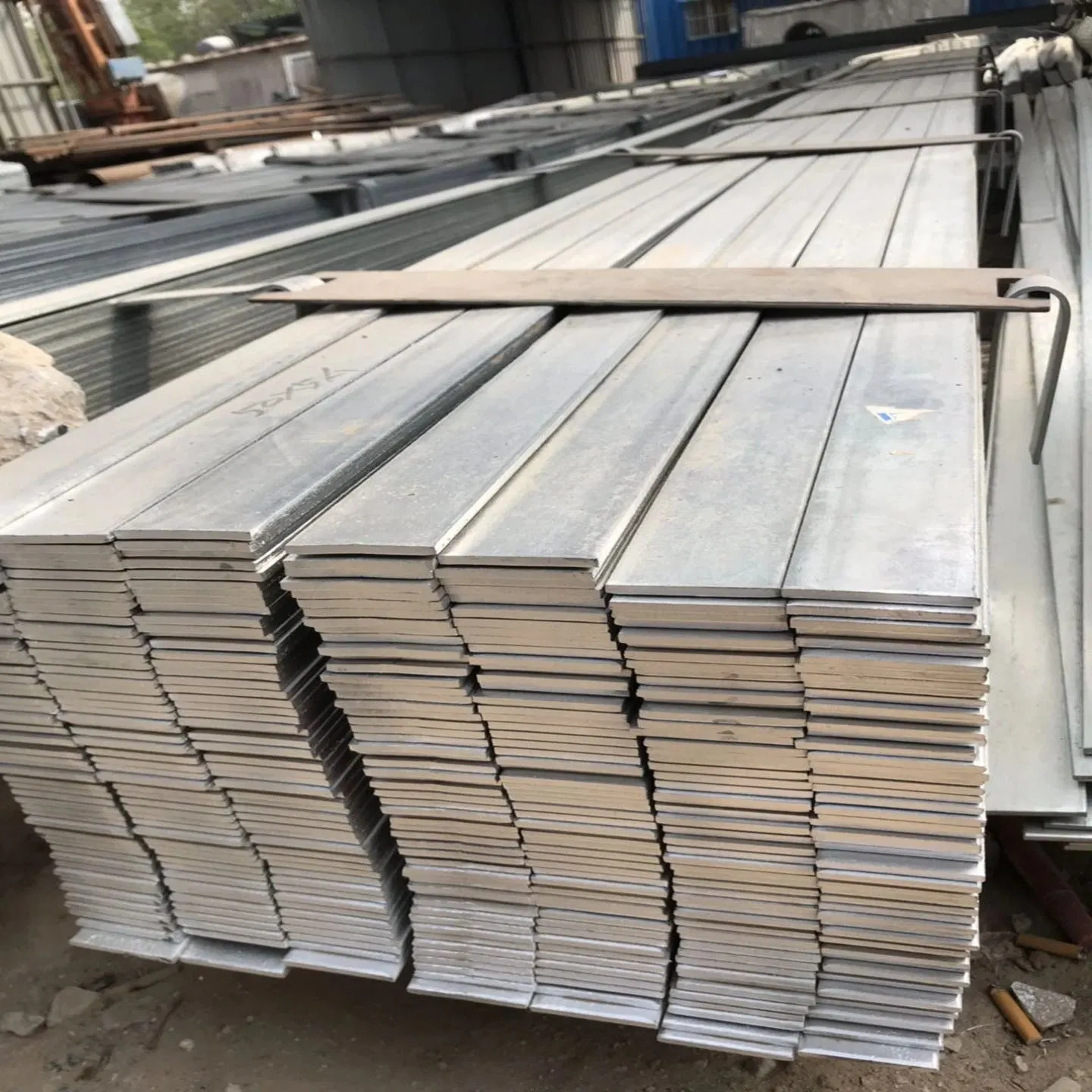 Hot Rolled Galvanized Flat Steel for Hardware Tools, Energy Chemicals and Machinery Manufacturing A36 Carbon Flat Spring Steel Bar Flat Steel Products