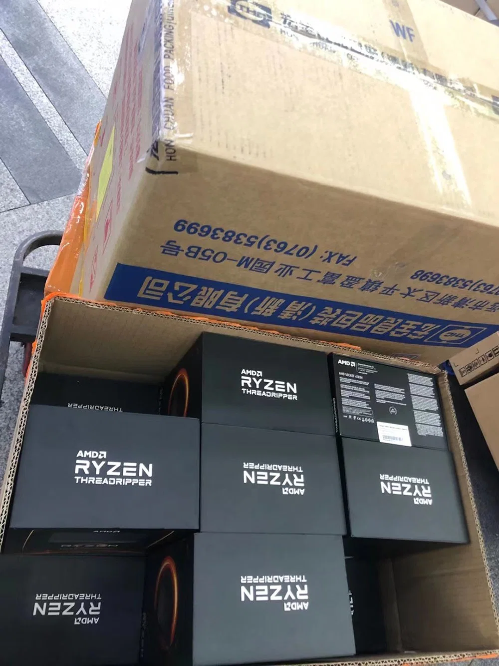 AMD Ryzen Threadripper 3970X Desktop Processor 32 Cores 4.5 GHz Socket Strx4 Computer CPU