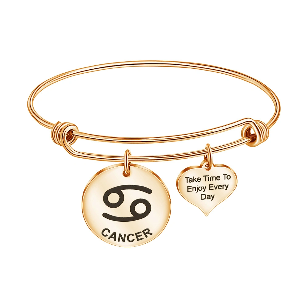 Nome personalizado personalizado gravado Lucky Blangle Charm pulseira dia das mães Presente