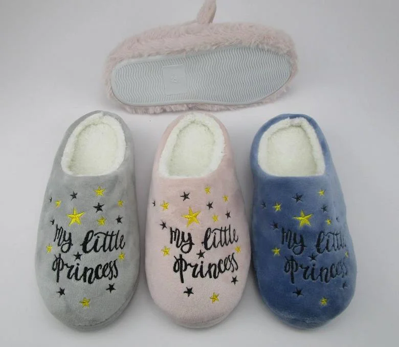 Chaussons en peluche pantoufles en peluche personnalisées chaussons en peluche à motif animal en peluche pour intérieur TPR Chaussons doux à semelle intérieure