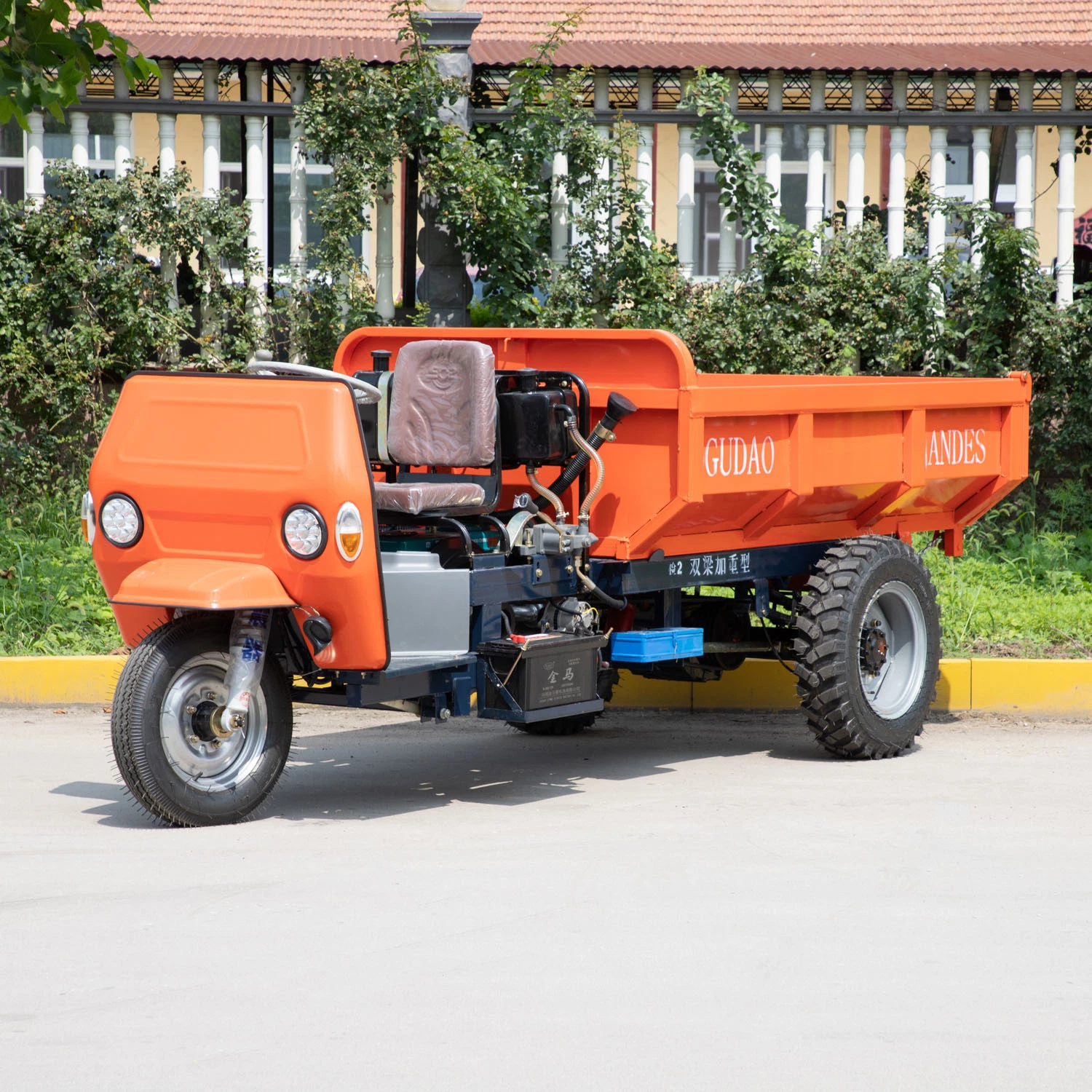 Chargeuse minière souterraine essieu arrière diesel tricycle, mini-tracteur diesel, Dumper diesel 3X2