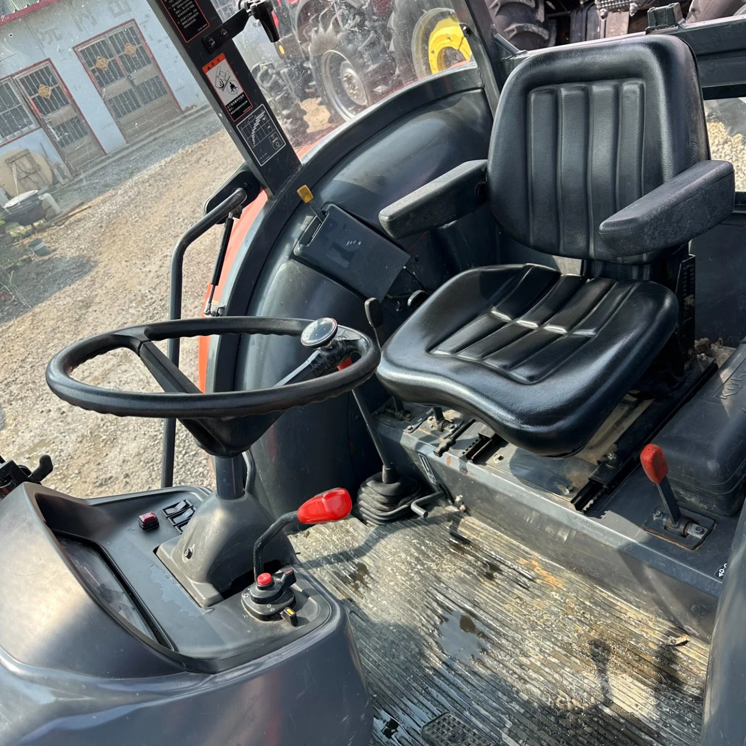 Tracteur d'occasion Kubota M954kq à quatre roues motrices de haute qualité