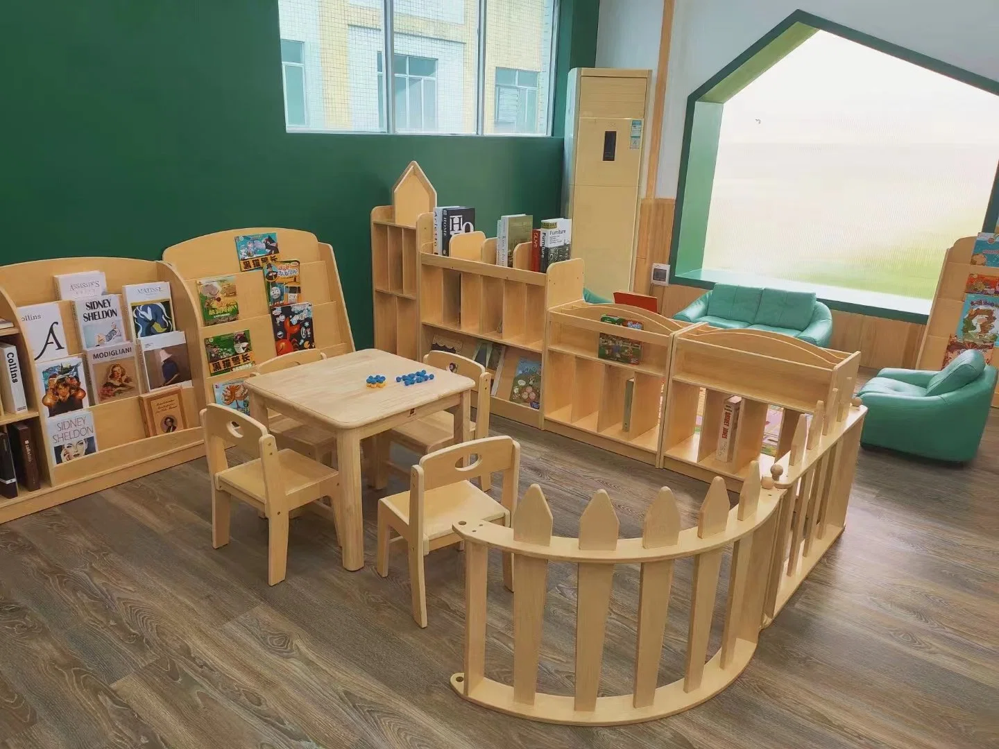 China Manufacturer Kindergarten and Preschool School Classroom Student Furniture, Kids Furniture Wooden Children Furniture, Nursery and Daycare Baby Furniture