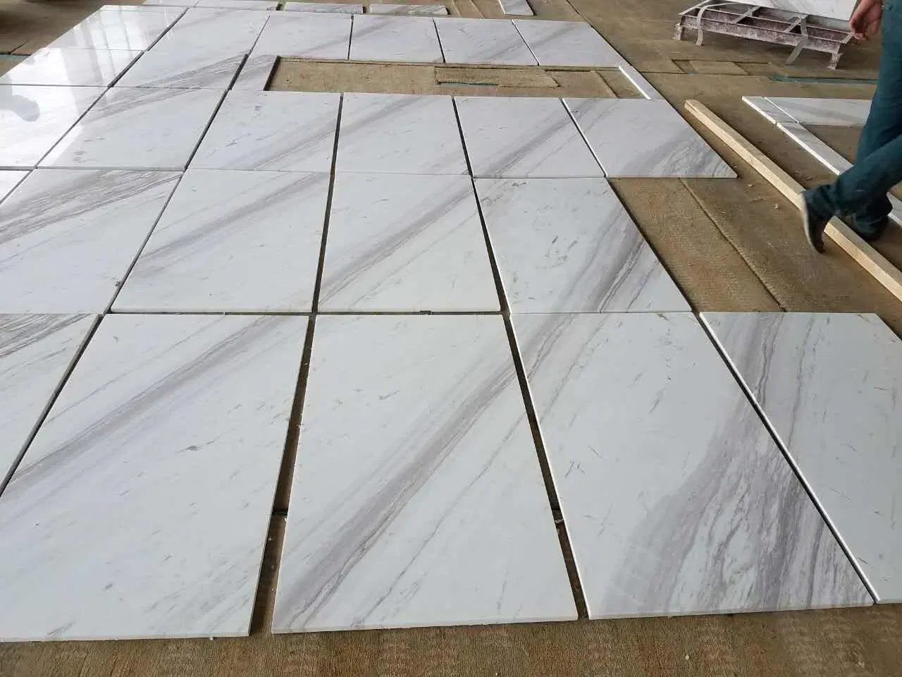 Nice Volakas White Marble Tiles for Paving/Travertine Flooring/Bathroom Tiles/Wall Tiles