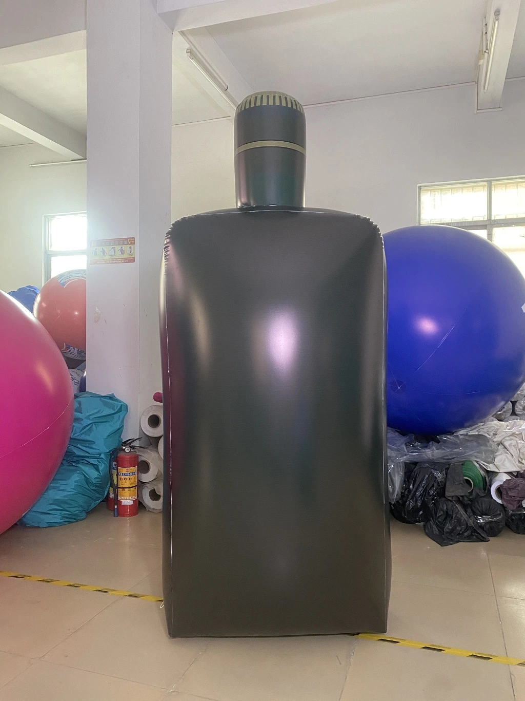 Boyi Aufblasbare PVC-Flasche Ballon Aufblasbare Flasche Modell By0433