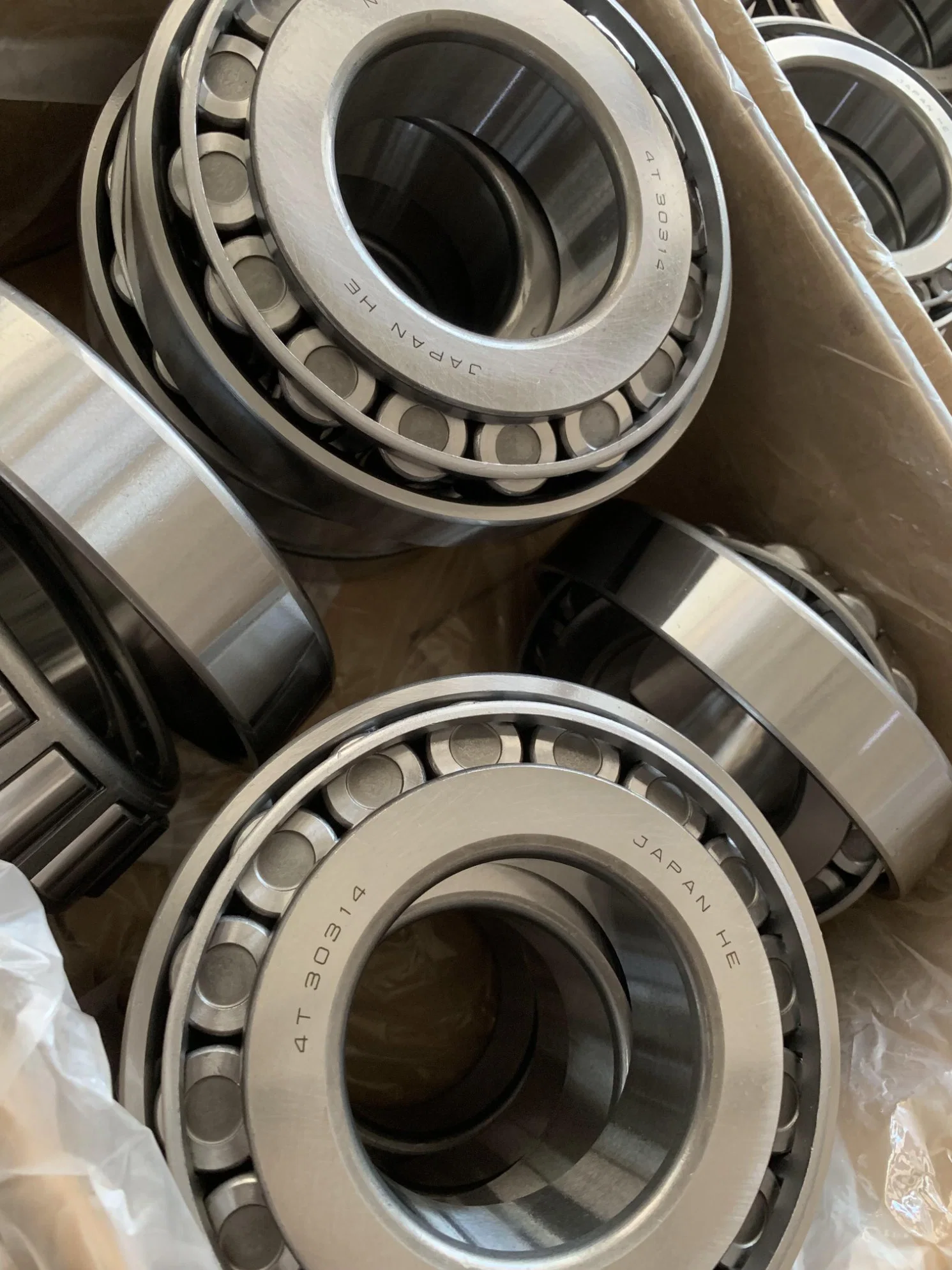 Good Quality Size 20*47*14mm Steel Chrome Pressure Bearing 30204 Taper Roller Bearing