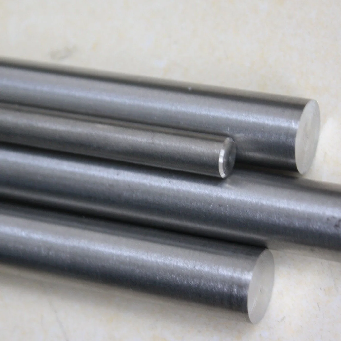 ASTM B365-98 R05252 قضيب التنتانتالوم Tungsten Alloy من طراز تا-2.5 واط