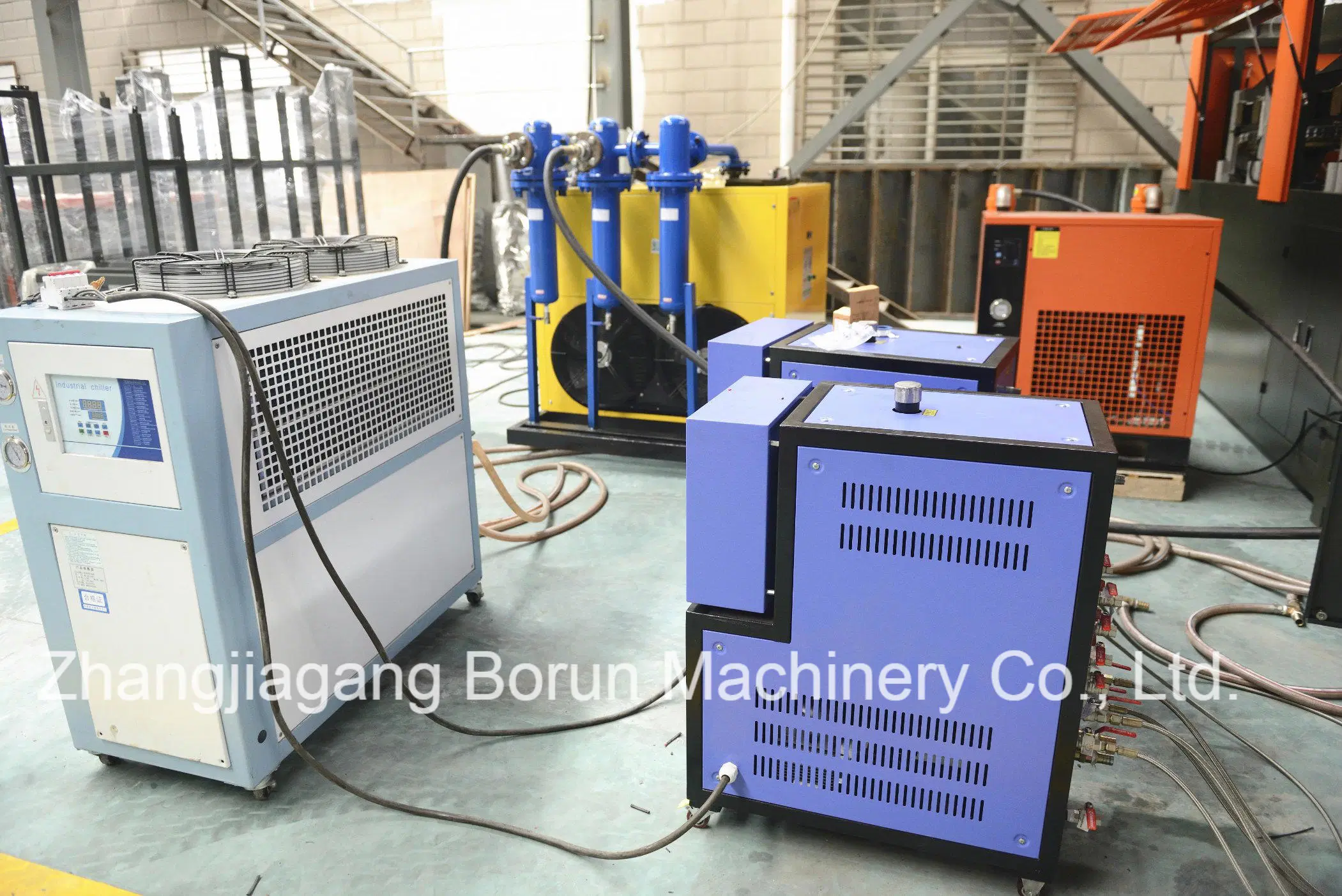 Plastic Bottle Blowing Molding System with Auto Preform Uploader