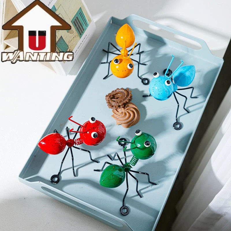 Mayorista creativo Metal Ant Craft cuatro colores establecer paisaje de jardín Decoración bonita