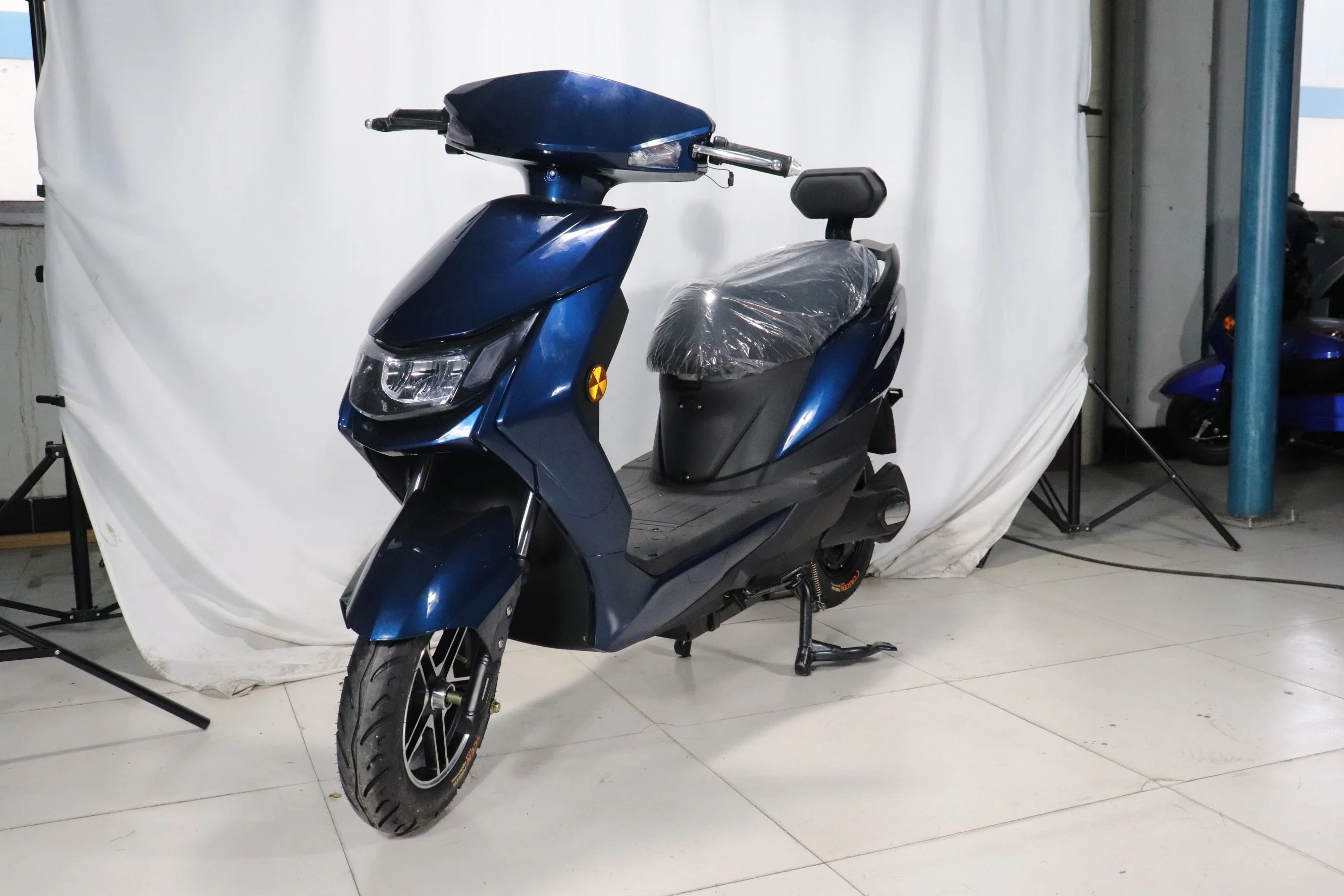 Engtian Best Selling Electric Motorcycle Scooter 60V 20ah 1000W Color Customize Electric Scooters E Bike China Supplier