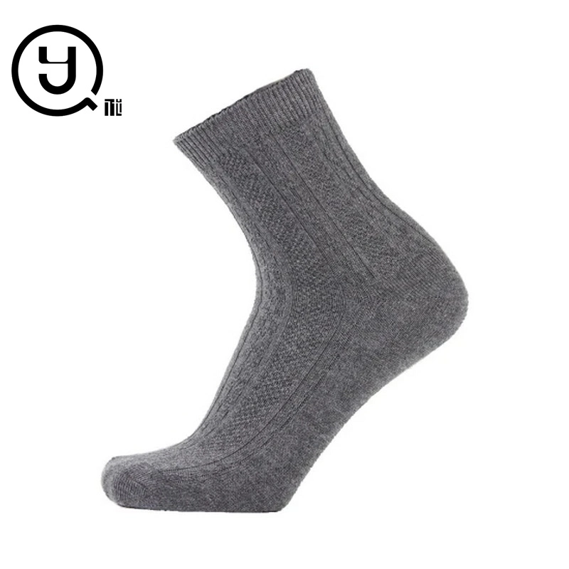 Sock de lit en gros à maille floue avec animal personnalisé POM Chaussettes molletonnées en vrac pour femmes à motif pantoufles