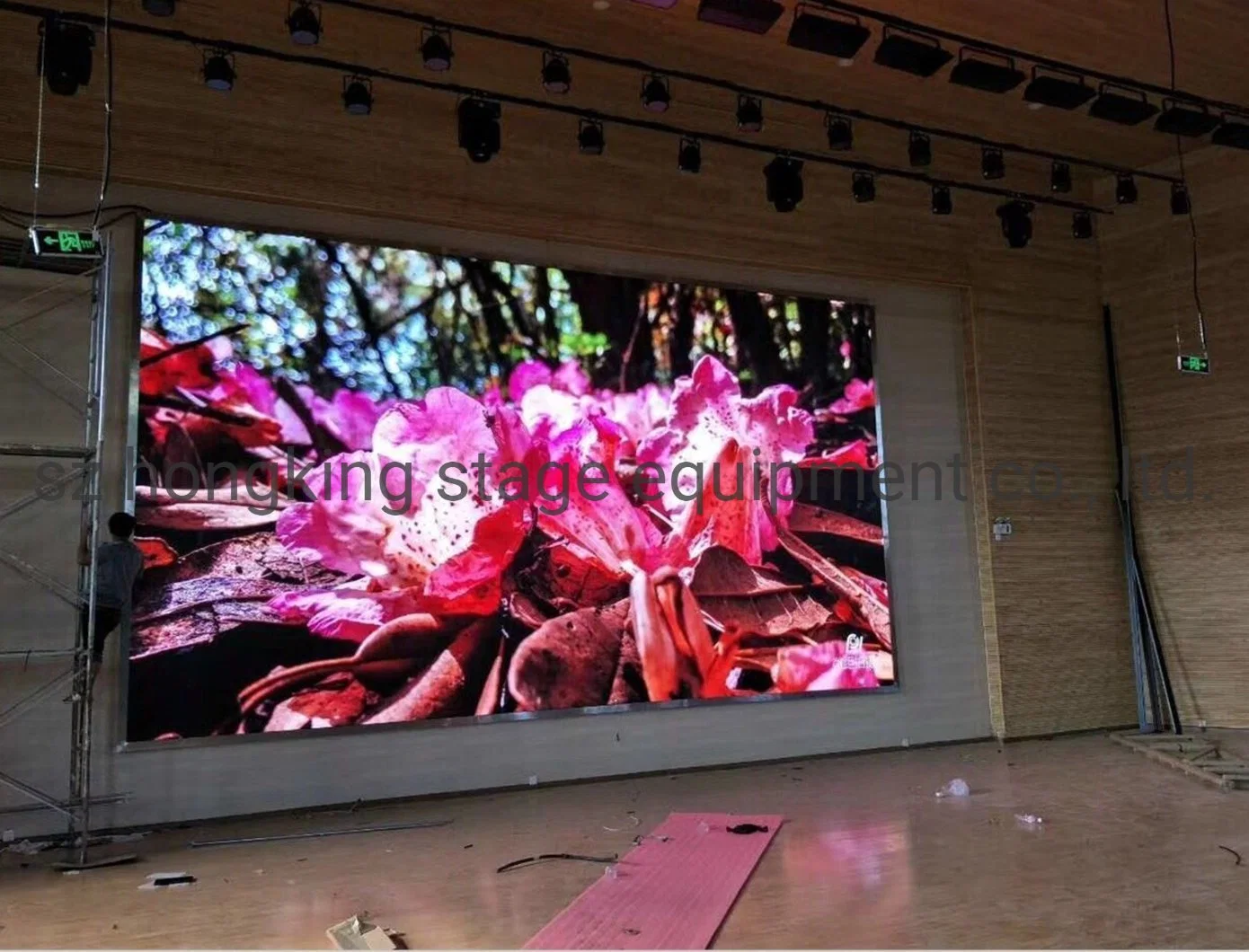 P5 Indoor Full Color LED Display Module Installation LED Wall