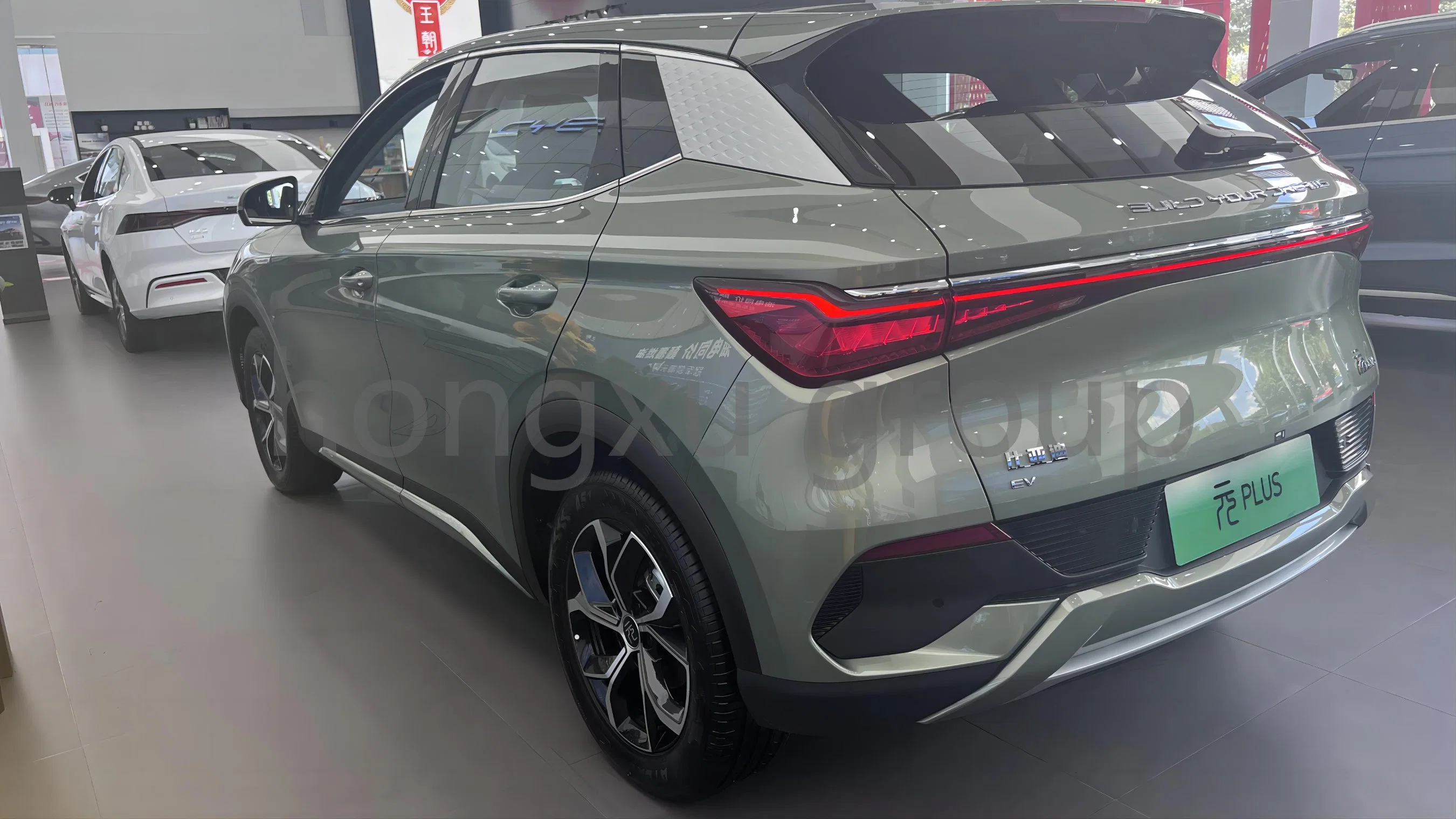 Byd Yuan Plus 510km Flagship Chinese EV Cars with Long Range Electric Car with 5 Seats Small SUV New Second Hand Green Electric Vehicle Popular EV in China