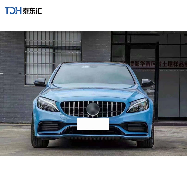 High quality/High cost performance  Auto Parts Rear Bumper Lip Diffuser LED Light with Exhaust Tips for Mercedes Benz W205 C200 C300 C43 C63 Amg Sedan 4 Door 2015-2019