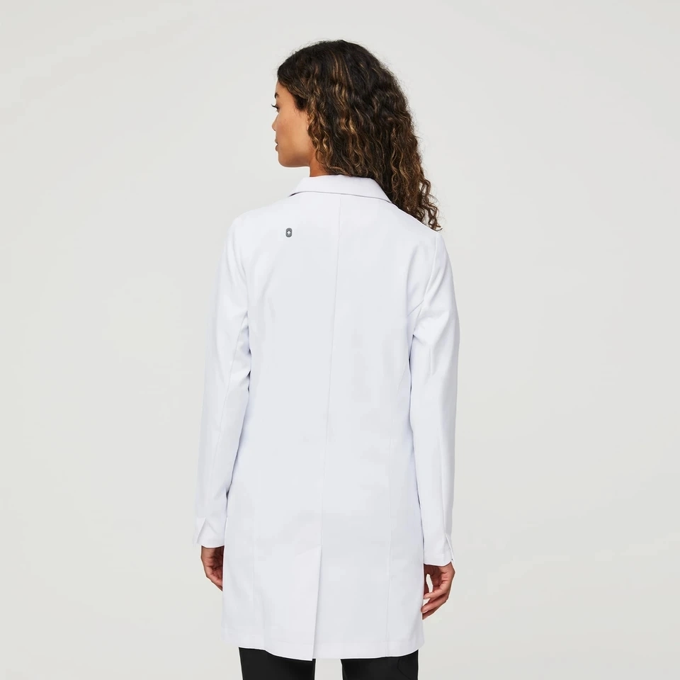 Bonito uniforme de enfermera, diseño de uniforme médico batas blancas