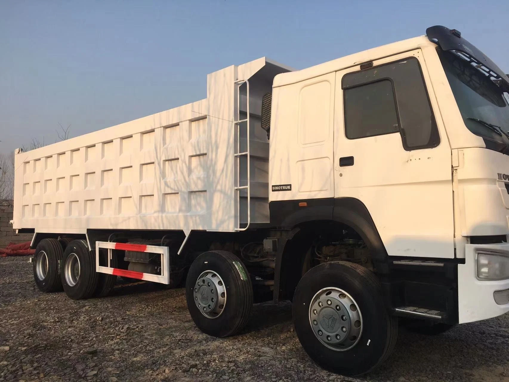 Factory Supplier Used Sinotruk Prices 6X4 A7 HOWO 371 375HP Dump Truck Tipper in Chinese