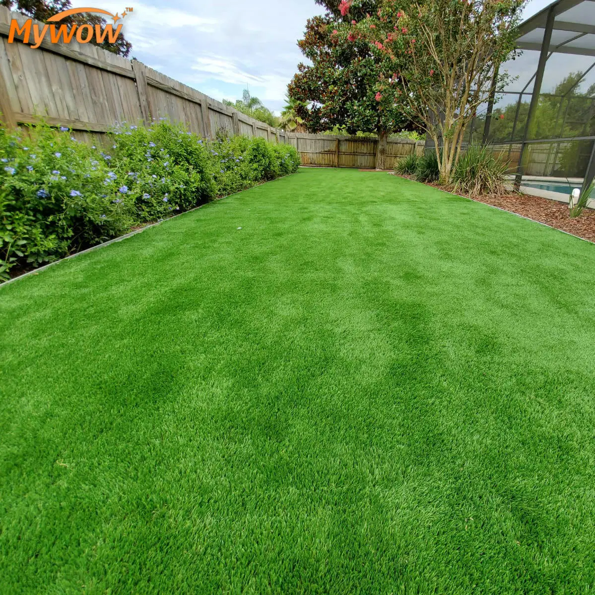 Customized 2022 Anti-Slide Professional Artificial Grass Carpet From Original Factory