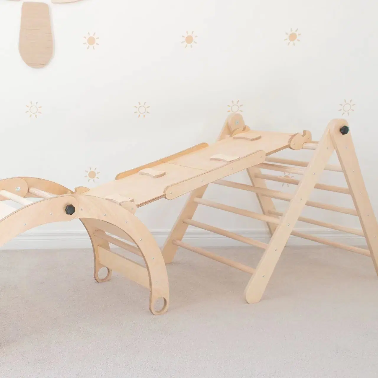 Sturdy ajustable moderno juguete Montessori triángulo de madera y reversible de la rampa