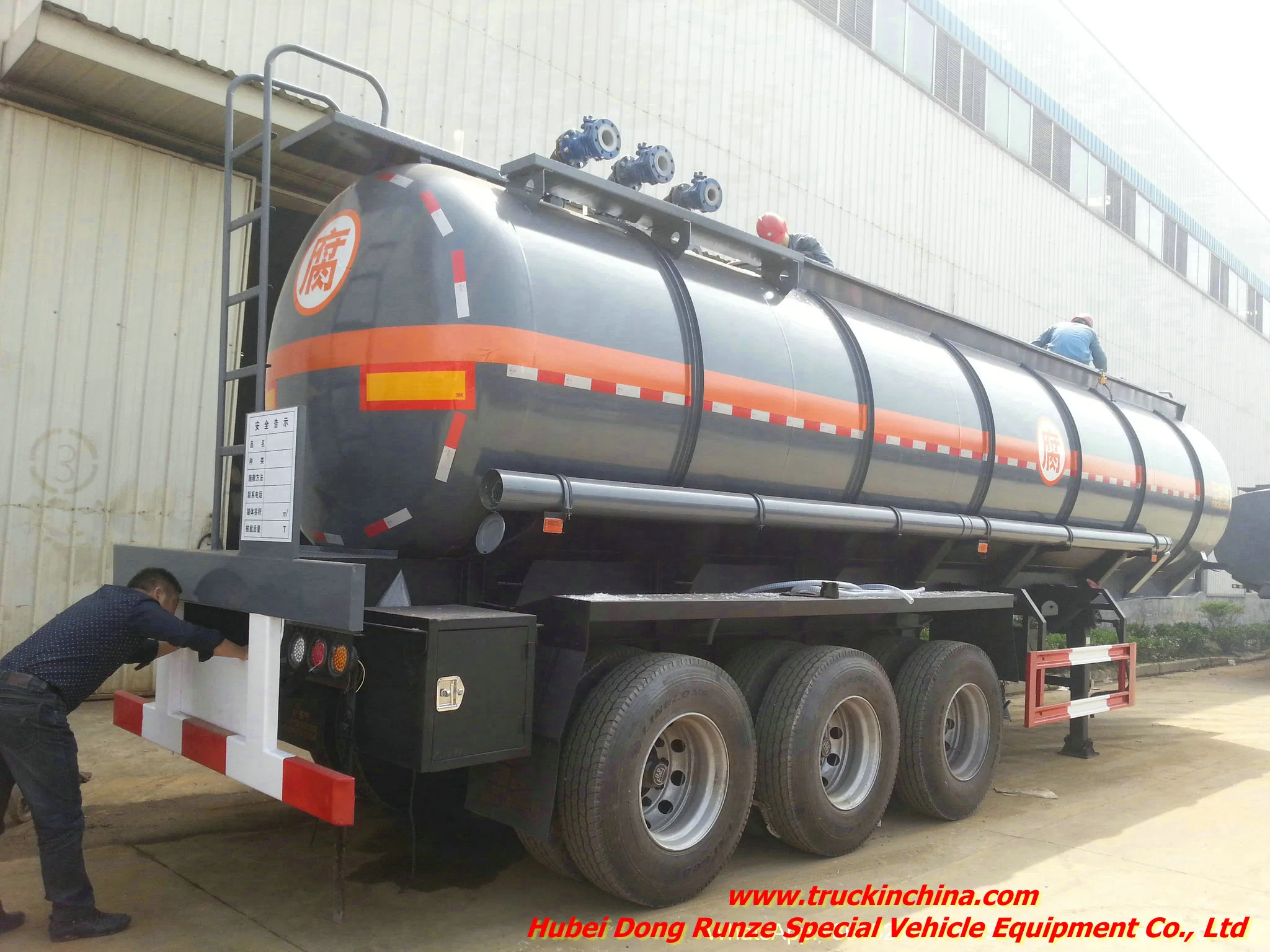 3 Axles Ammonium Hydroxide Tanker Trailer (Steel Tank Lined PE For Ammonia Water, Hydrochloride Acid, Pickling Waste Water, Chemical Liquid 8000USG -10000USG)