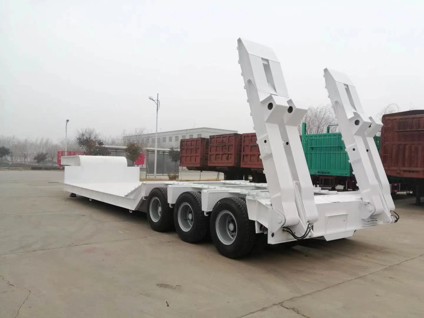 3 Axles Low Bed Boy Deck Flatbed Container Gooseneck Excavator Transport Semi Trailer Trucks 60 Ton Truck Trailers