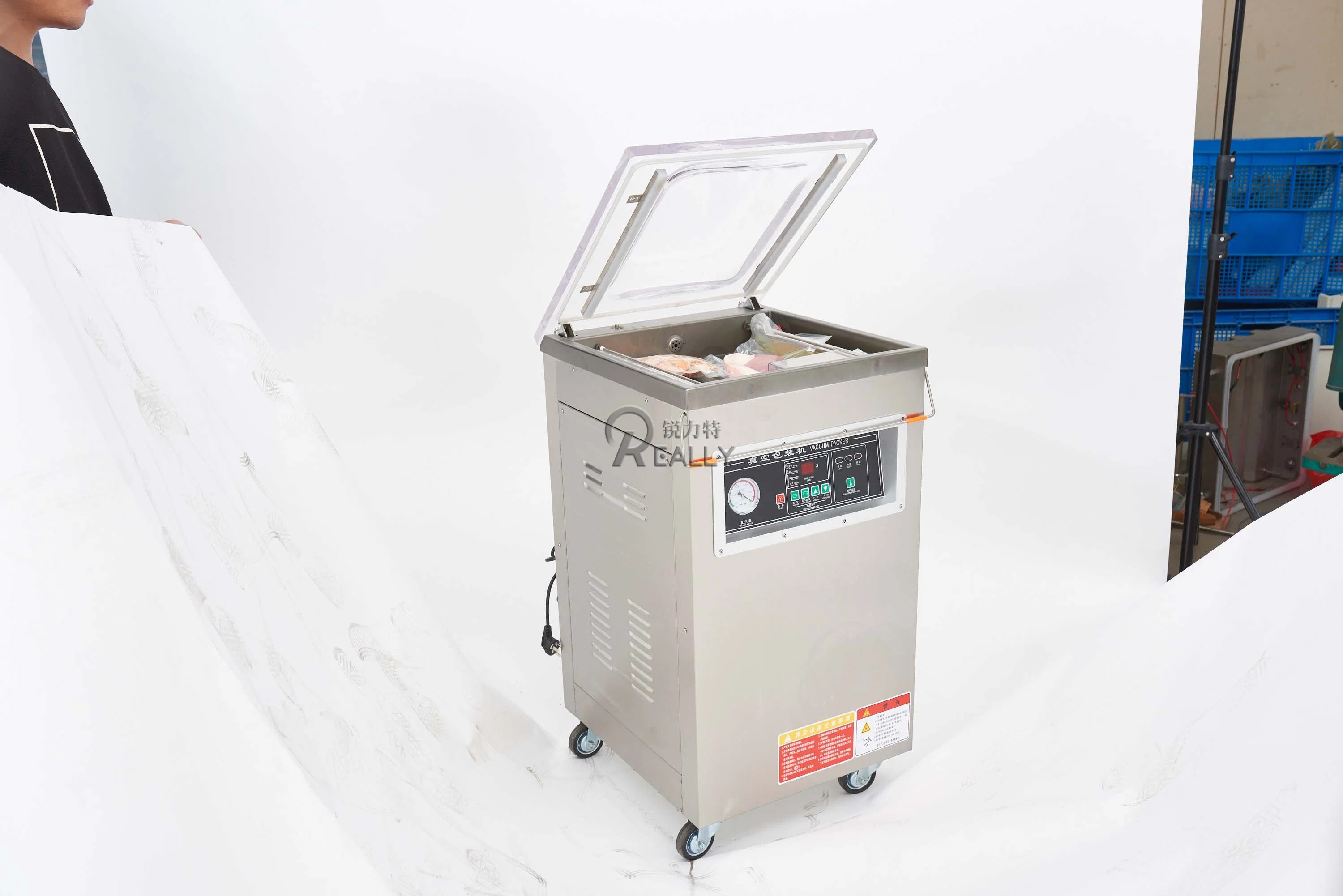 Food Vertical Internal Vacuum Packaging Machine Commercial Internal Vacuum Electronic Products Vacuum Continuous Sealing Machine