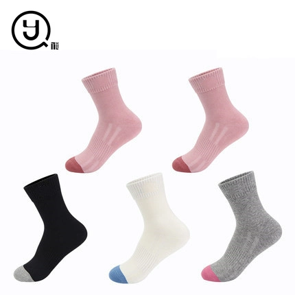 Breathable Anti-Bacterial Elites Custom Logo Design Sport Anti Slip Football Soccer Grip Socks