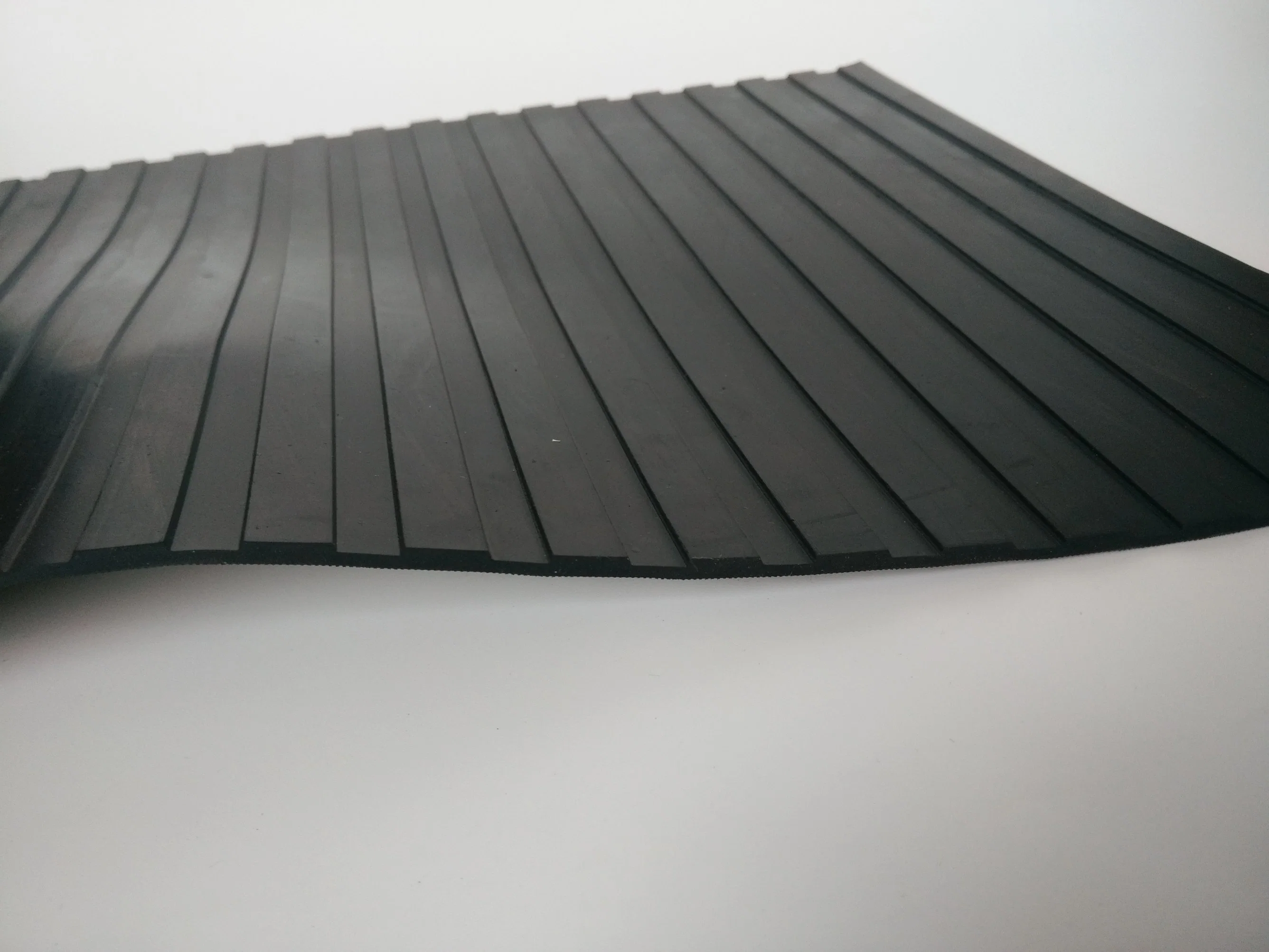 Wide/Broad Ribbed Rubber Sheets/Mats/Runner Floor Rolls