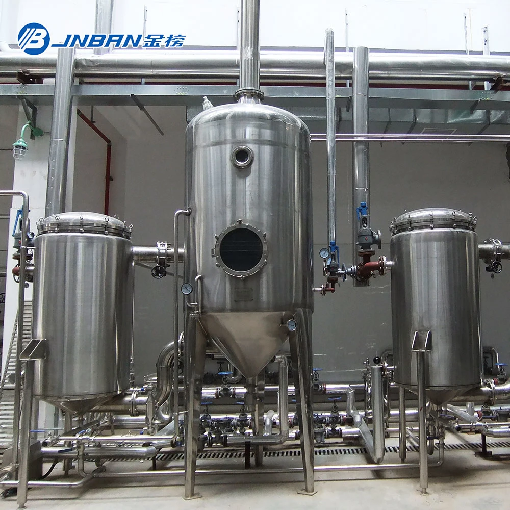 Stainless Steel Automatic Vacuum Concentration Tank High Productivity Herb Fruit Juice Concentration Machine Evaporator Equipment