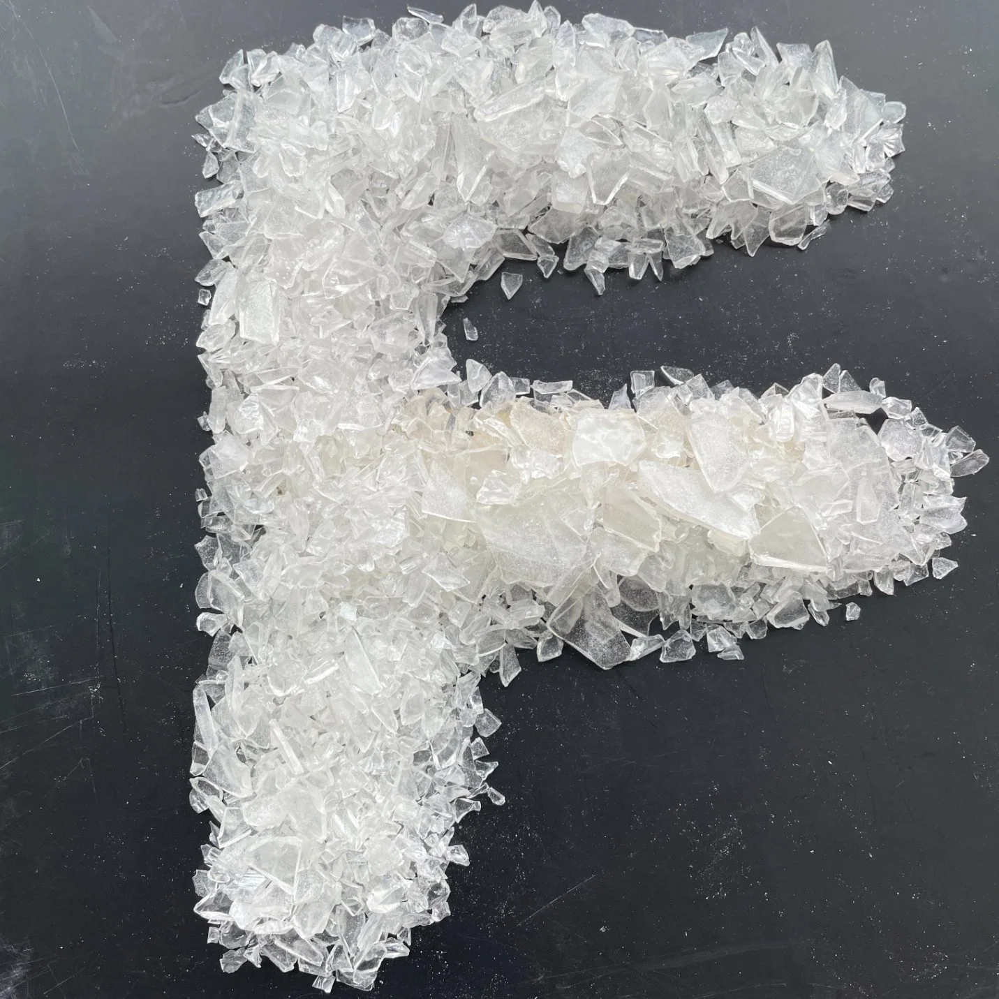 Flexible Tgic Polyester Resin for Coatings on Plastics Fx-G333-B