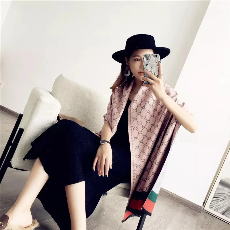 Newest Stylish Winter Ladies Beautiful Scarf Printed Cashmere Shawl Scarf for Women