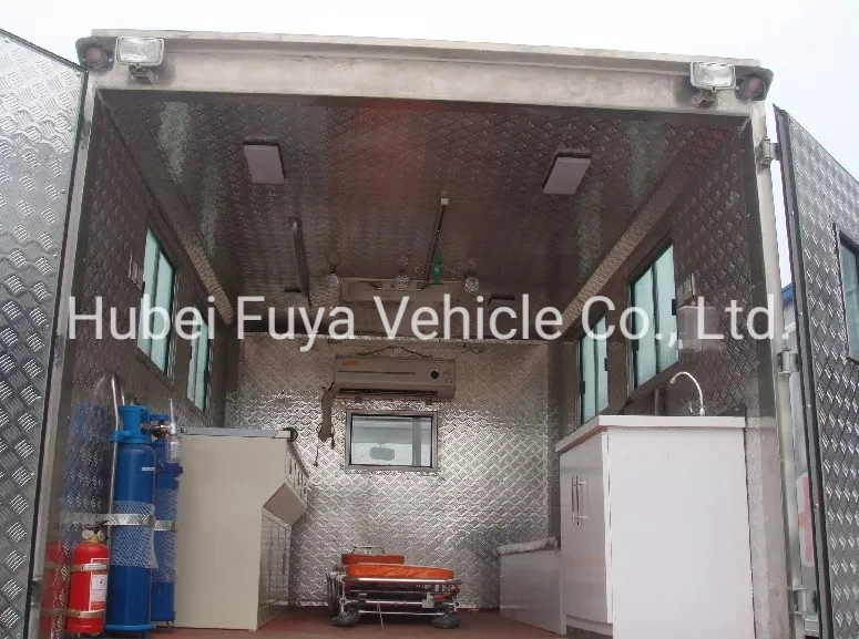 Donfeng 4X4 6X6 off Road Armored Ambulance Medical Emergency Treatment Station Medical Equipment Transport Truck